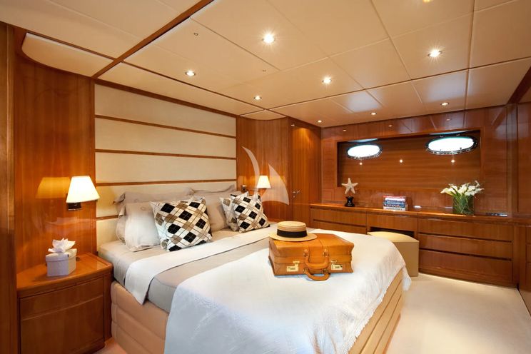 Charter Yacht DILIAS - Posilippo 80 - 4 Cabins - Athens - Mykonos - Paros - Cyclades - Greece