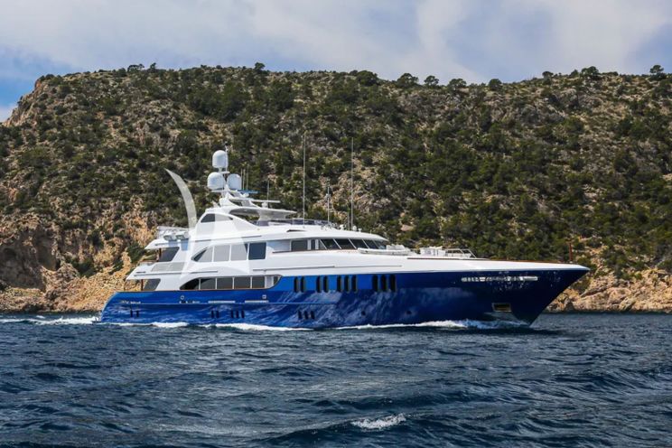 Charter Yacht DIRT POOR - Trinity 161 - 5 Cabins - Nassau - Exumas - Bahamas