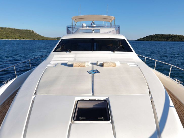 DOMINIQUE Ferretti 681 Crewed Motor Yacht Sunpads DOMINIQUE Ferretti 681 Crewed Motor Yacht Sunpads