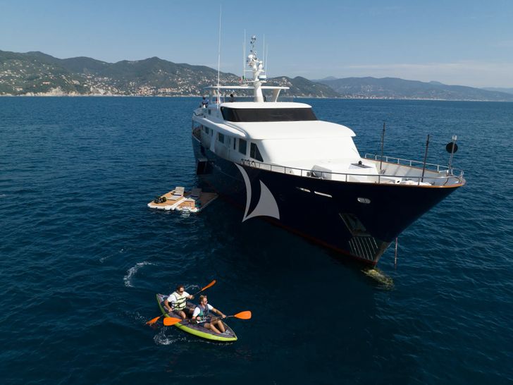 DON CIRO Benetti SD105 - anchored with water activities DON CIRO Benetti SD105 - anchored with water activities