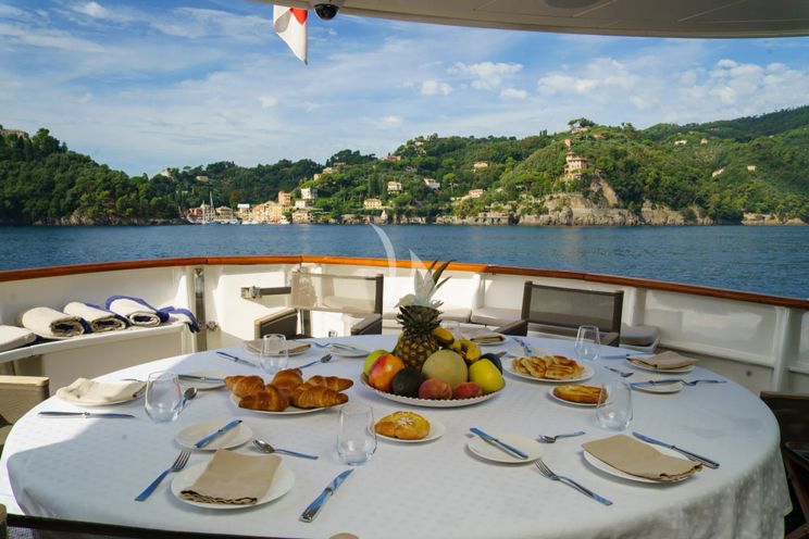 Charter Yacht DON CIRO - Benetti SD105 - 4 Cabins - Genoa - Naples - Capri - Positano - Amalfi Coast - Italy