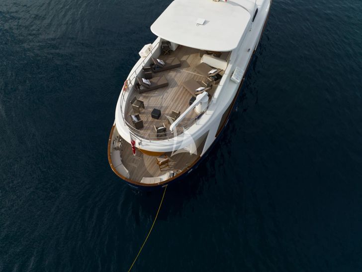 DON CIRO Benetti SD105 - top aft shot DON CIRO Benetti SD105 - top aft shot