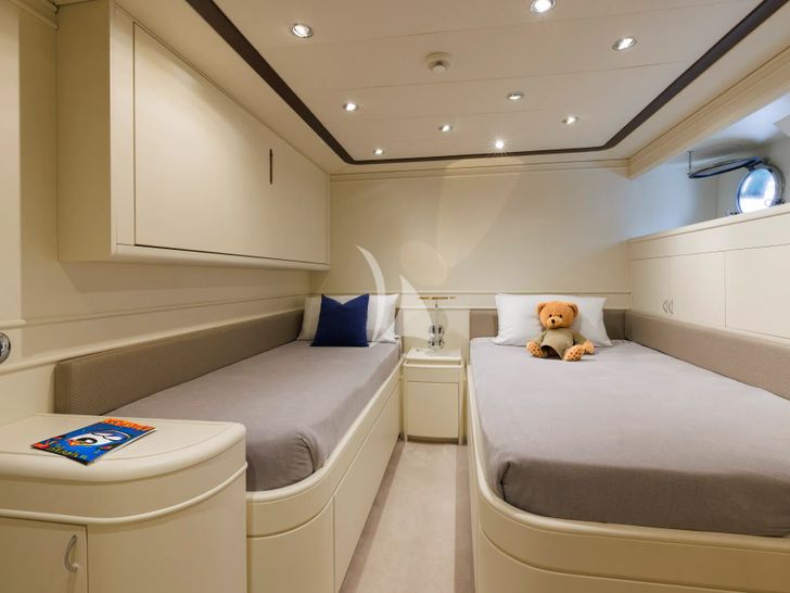 DON CIRO Benetti SD105 - twin cabin 1 with Pullman DON CIRO Benetti SD105 - twin cabin 1 with Pullman