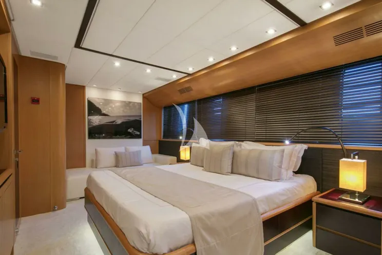 Charter Yacht D'ONE D - Leopard 46 - 5 Cabins - Cannes - St Tropez - Nice - Antibes - Monaco - French Riviera