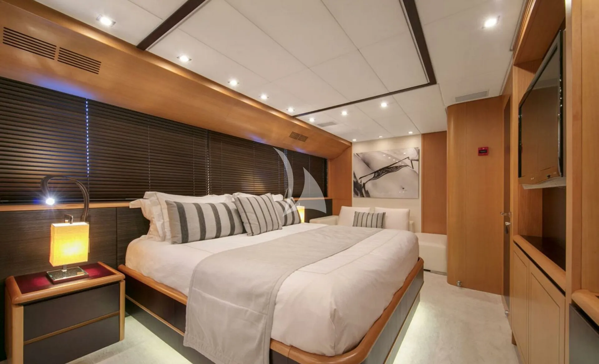 Charter Yacht D'ONE D - Leopard 46 - 5 Cabins - Cannes - St Tropez - Nice - Antibes - Monaco - French Riviera