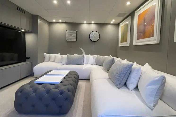 Charter Yacht D'ONE D - Leopard 46 - 5 Cabins - Cannes - St Tropez - Nice - Antibes - Monaco - French Riviera