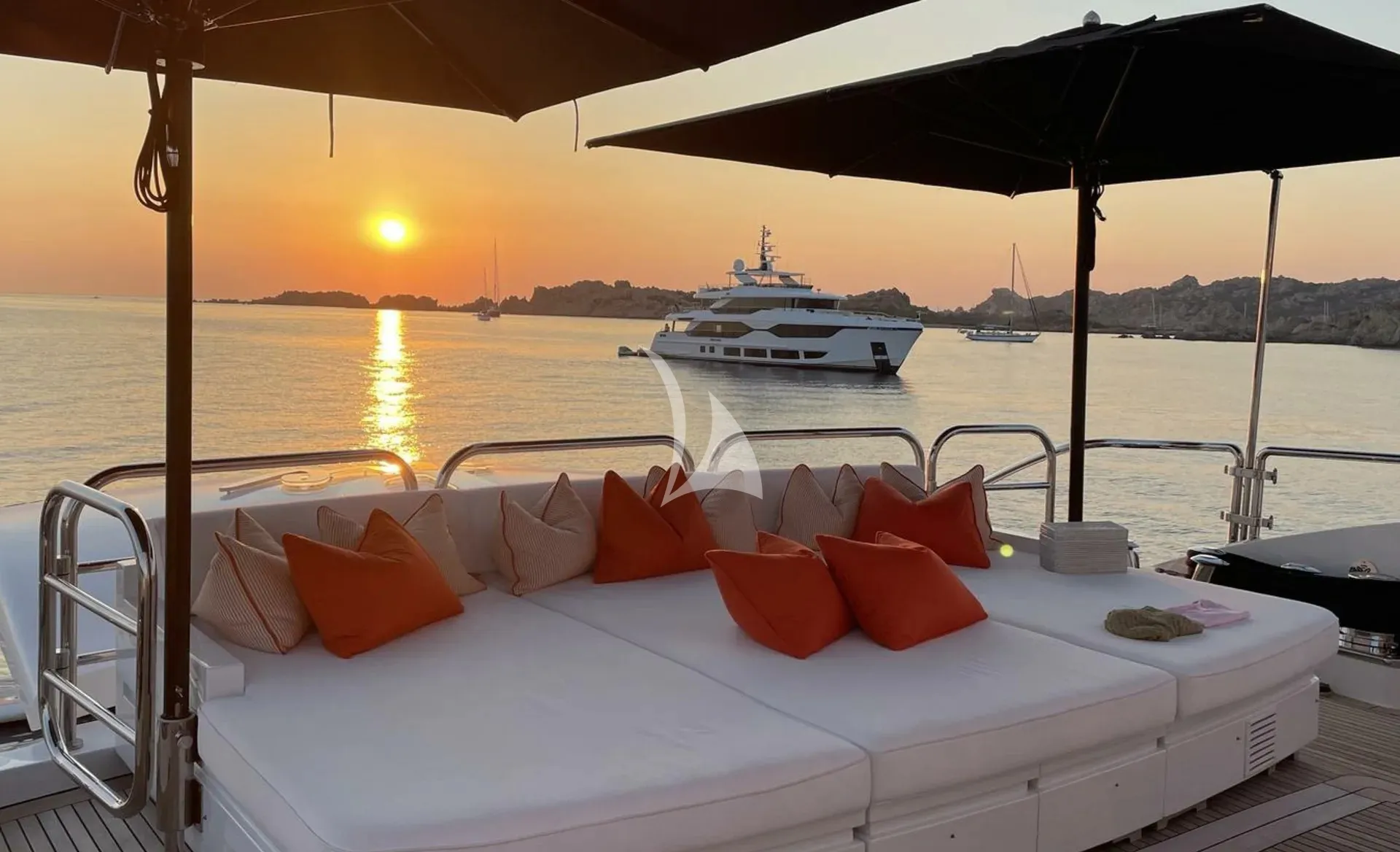 Charter Yacht D'ONE D - Leopard 46 - 5 Cabins - Cannes - St Tropez - Nice - Antibes - Monaco - French Riviera