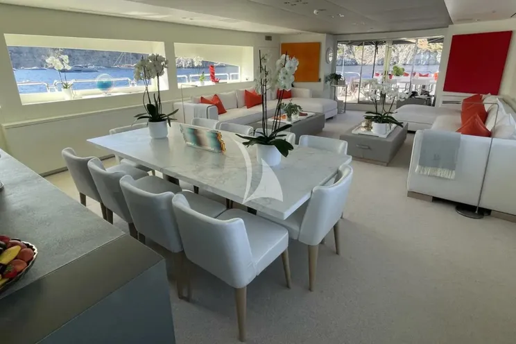 Charter Yacht D'ONE D - Leopard 46 - 5 Cabins - Cannes - St Tropez - Nice - Antibes - Monaco - French Riviera