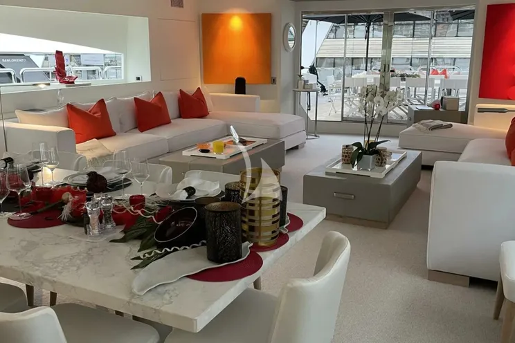 Charter Yacht D'ONE D - Leopard 46 - 5 Cabins - Cannes - St Tropez - Nice - Antibes - Monaco - French Riviera