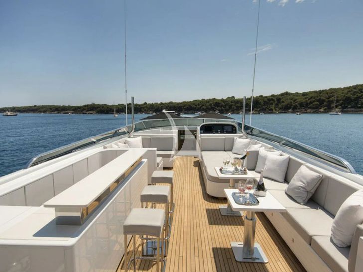 D'ONE D Leopard(Arno 46)- sundeck D'ONE D Leopard(Arno 46)- sundeck