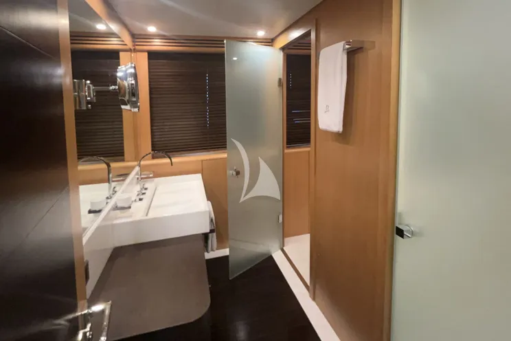 Charter Yacht D'ONE D - Leopard 46 - 5 Cabins - Cannes - St Tropez - Nice - Antibes - Monaco - French Riviera