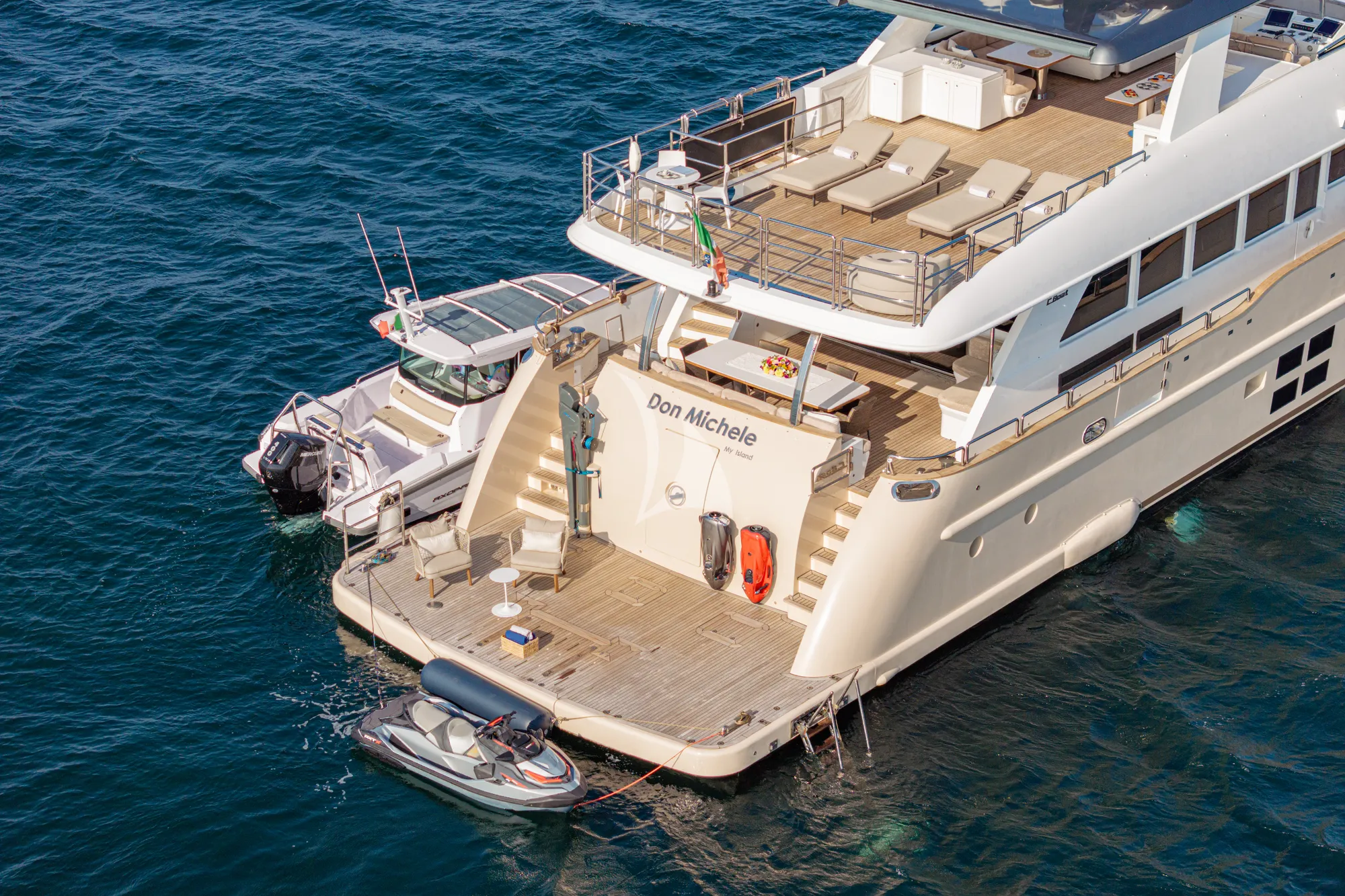 DON MICHELE C Boats 27m - aft shot