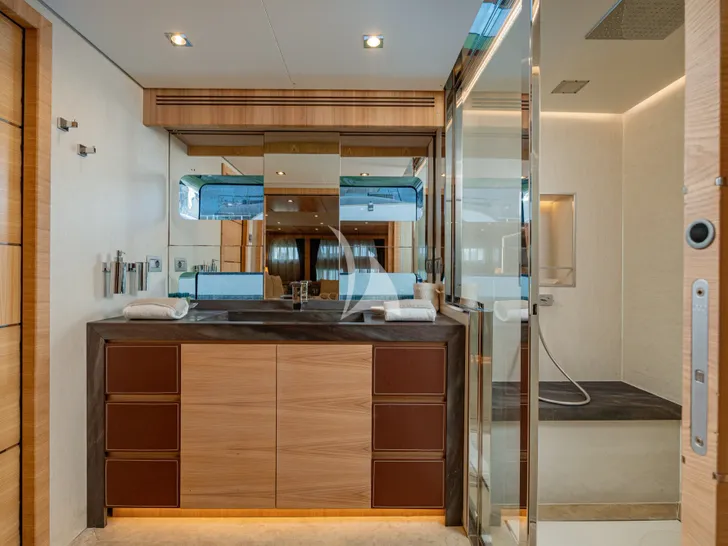 DON MICHELE C Boats 27m - master cabin bathroom DON MICHELE C Boats 27m - master cabin bathroom