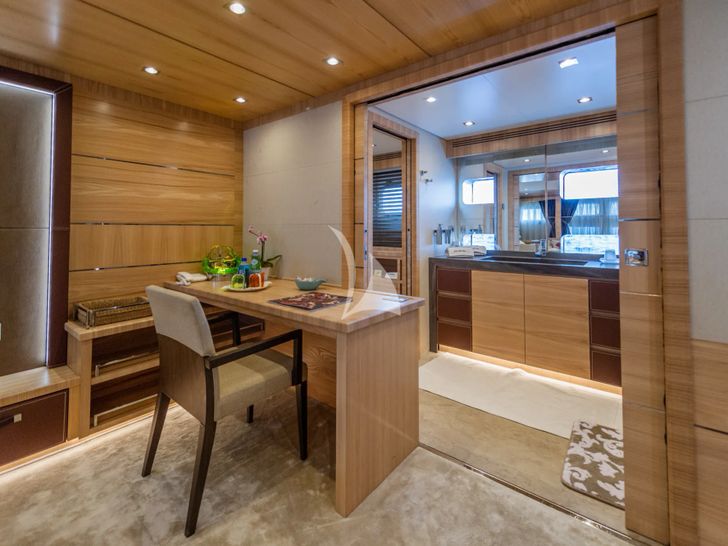 DON MICHELE C Boats 27m - master cabin office DON MICHELE C Boats 27m - master cabin office