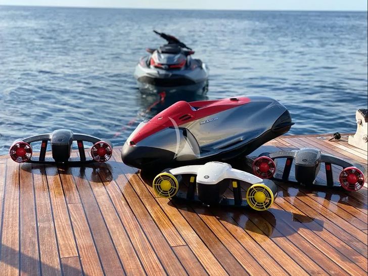 DON MICHELE C Boats 27m - water toys on the swim platform DON MICHELE C Boats 27m - water toys on the swim platform