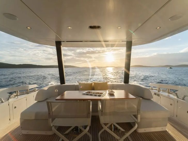 DONNA Azimut 68 Fly - aft deck seating and dining DONNA Azimut 68 Fly - aft deck seating and dining