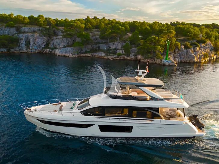 DONNA Azimut 68 Fly - profile DONNA Azimut 68 Fly - profile