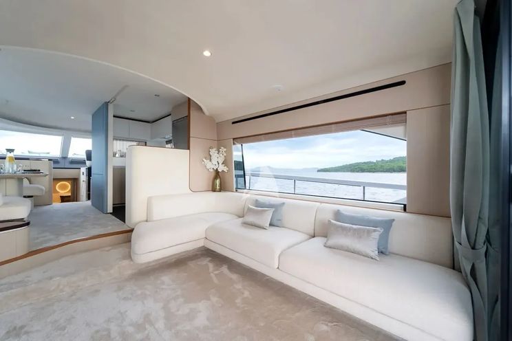 Charter Yacht DONNA - Azimut 68 Fly - 4 Cabins - Sibenik - Split - Dubrovnik - Croatia