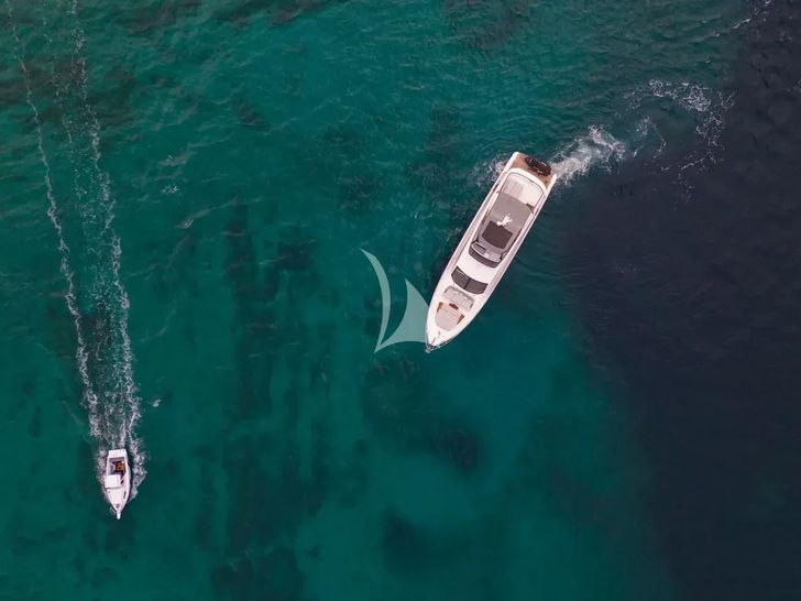 DONNA Azimut 68 Fly - top aerial shot DONNA Azimut 68 Fly - top aerial shot