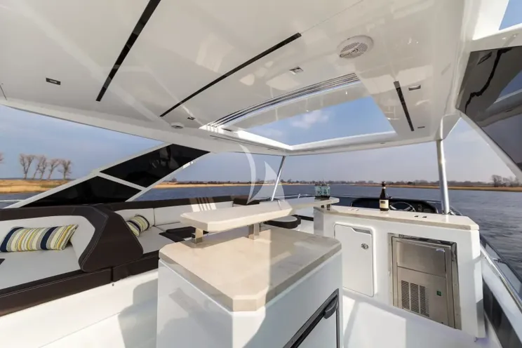 Charter Yacht DON`T TELL MOM - Galeon 640 Fly - 4 Cabins - Miami - Florida
