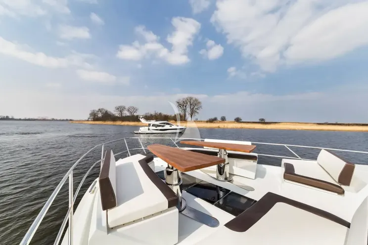 Charter Yacht DON`T TELL MOM - Galeon 640 Fly - 4 Cabins - Miami - Florida
