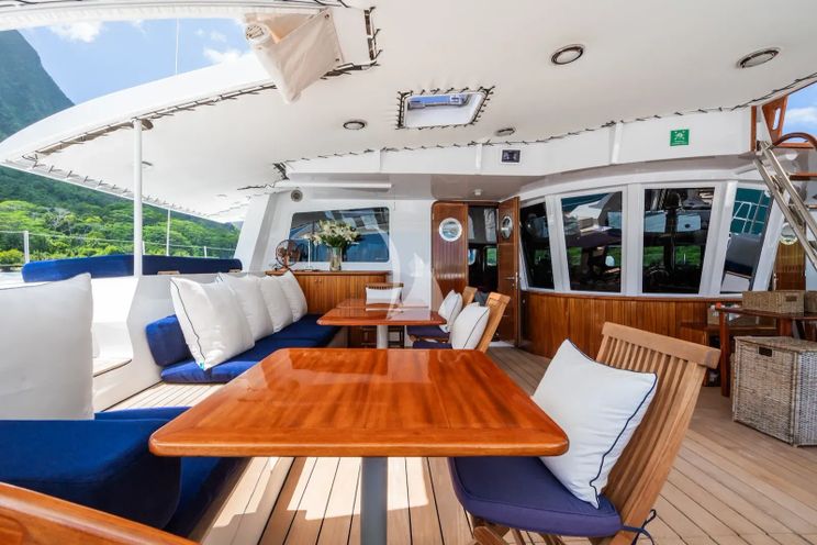 Charter Yacht DOUCE FRANCE - Alu Marine 42m - 6 Cabins - Raiatea - Bora Bora - Huahine - Tahiti