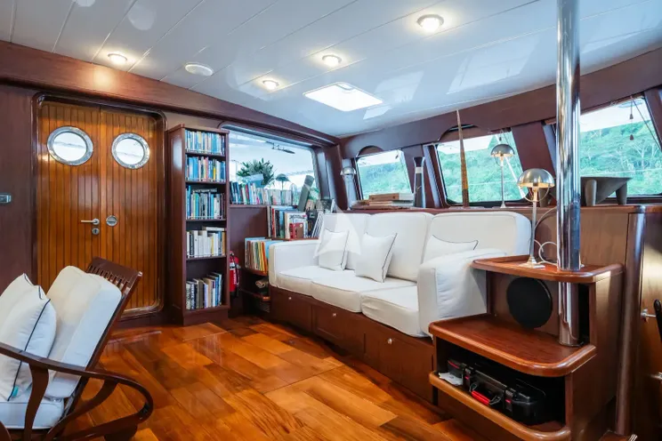 Charter Yacht DOUCE FRANCE - Alu Marine 42m - 6 Cabins - Raiatea - Bora Bora - Huahine - Tahiti