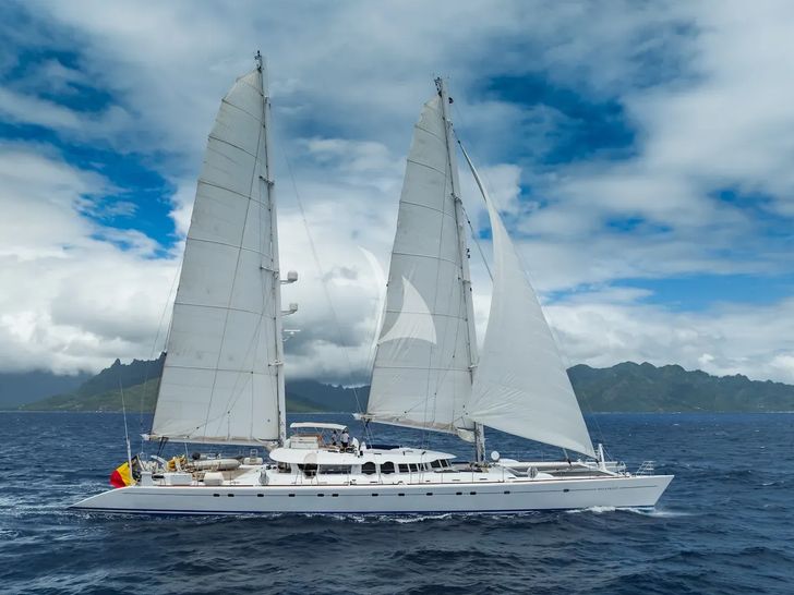 DOUCE FRANCE Alu Marine 42m - side profile DOUCE FRANCE Alu Marine 42m - side profile