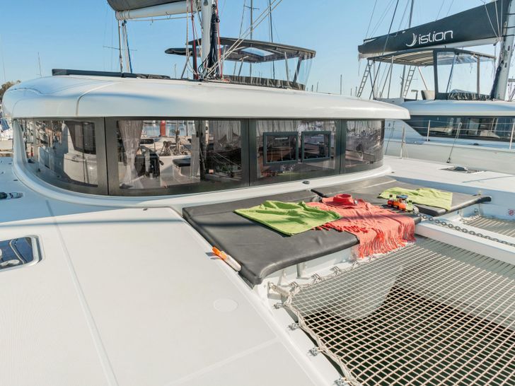 DREAM WATERS Lagoon 42 foredeck DREAM WATERS Lagoon 42 foredeck