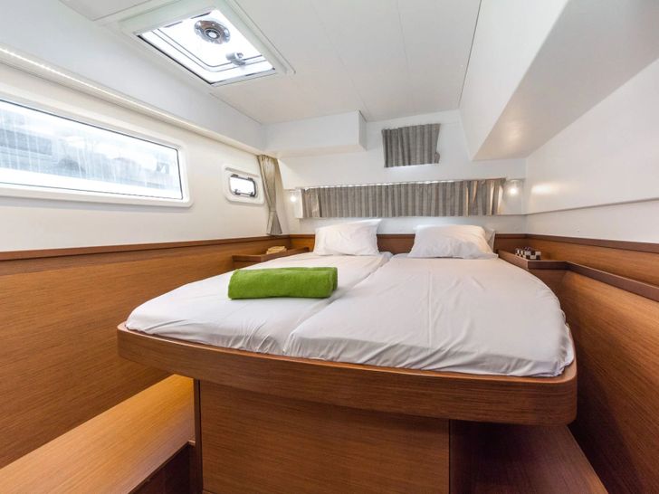 DREAM WATERS Lagoon 42 twin cabin DREAM WATERS Lagoon 42 twin cabin