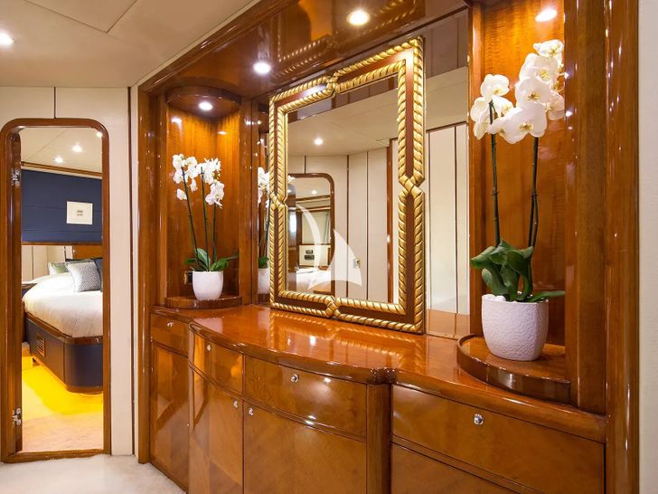 DREAM B Giant 99 - VIP cabin 1 bathroom DREAM B Giant 99 - VIP cabin 1 bathroom