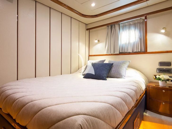 DREAM B Giant 99 - VIP cabin 2 DREAM B Giant 99 - VIP cabin 2