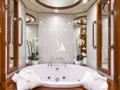 DREAM B Giant 99 - master cabin jacuzzi DREAM B Giant 99 - master cabin jacuzzi