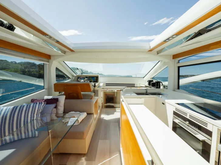 IMPLUSE Numarine 62 Flybridge - saloon IMPLUSE Numarine 62 Flybridge - saloon