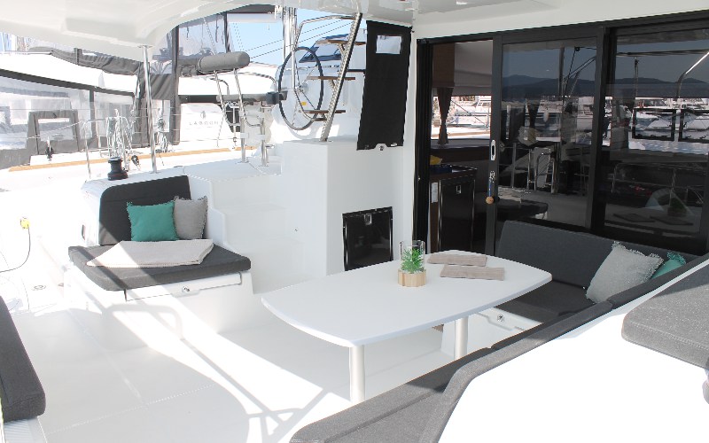 Charter Yacht DOUBLE TROUBLE - Lagoon 42 - 4 Cabins - St Raphael - Cannes - St Tropez - Nice - Antibes - Monaco - French Riviera