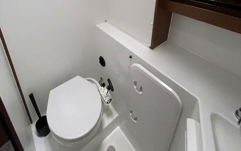 Charter Yacht DOUBLE TROUBLE - Lagoon 42 - 4 Cabins - St Raphael - Cannes - St Tropez - Nice - Antibes - Monaco - French Riviera