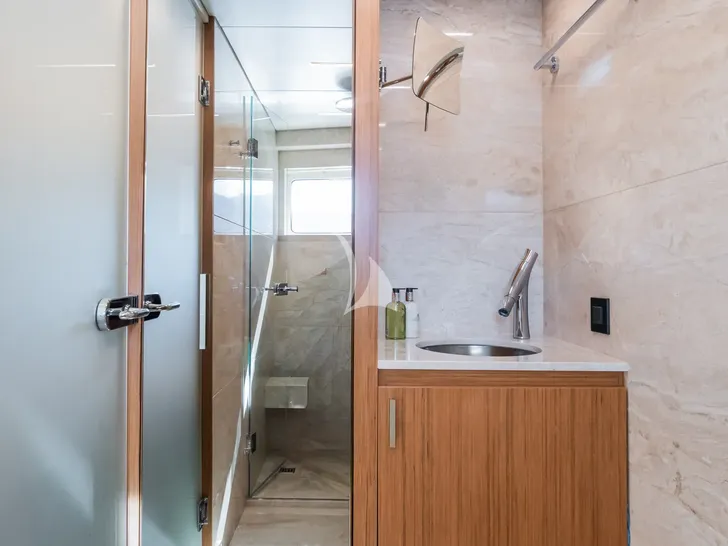 DULCE DE LECHE Blaundus B30 - VIP cabin 4 bathroom DULCE DE LECHE Blaundus B30 - VIP cabin 4 bathroom