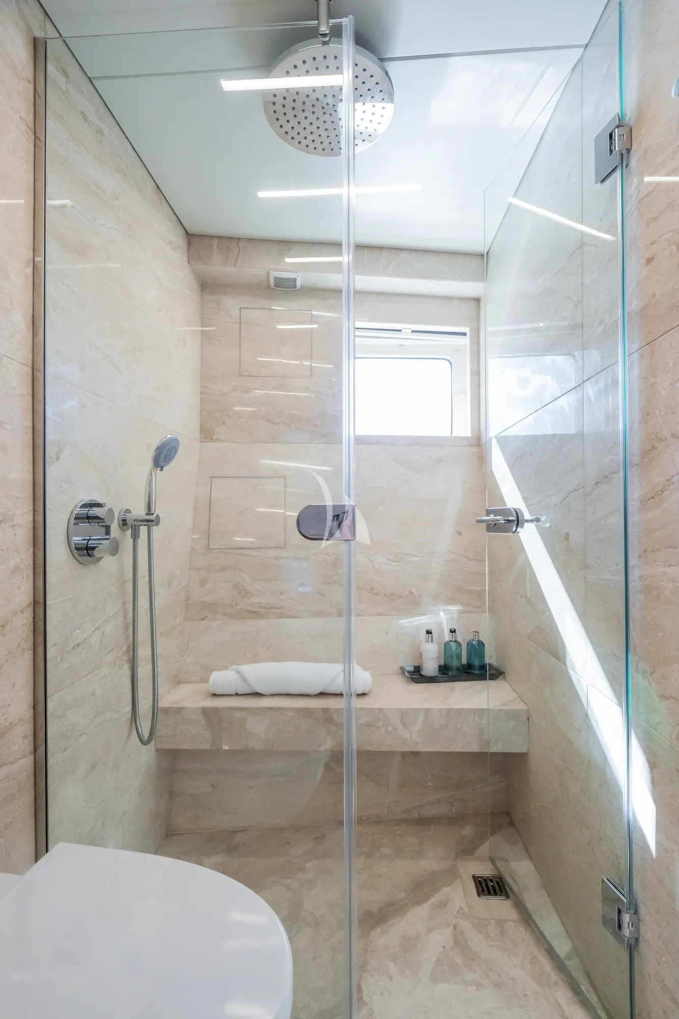DULCE DE LECHE Blaundus B30 - VIP cabin 5 bathroom