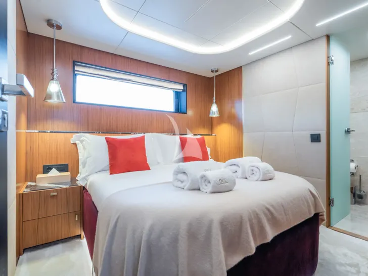 DULCE DE LECHE Blaundus B30 - VIP cabin 5 DULCE DE LECHE Blaundus B30 - VIP cabin 5