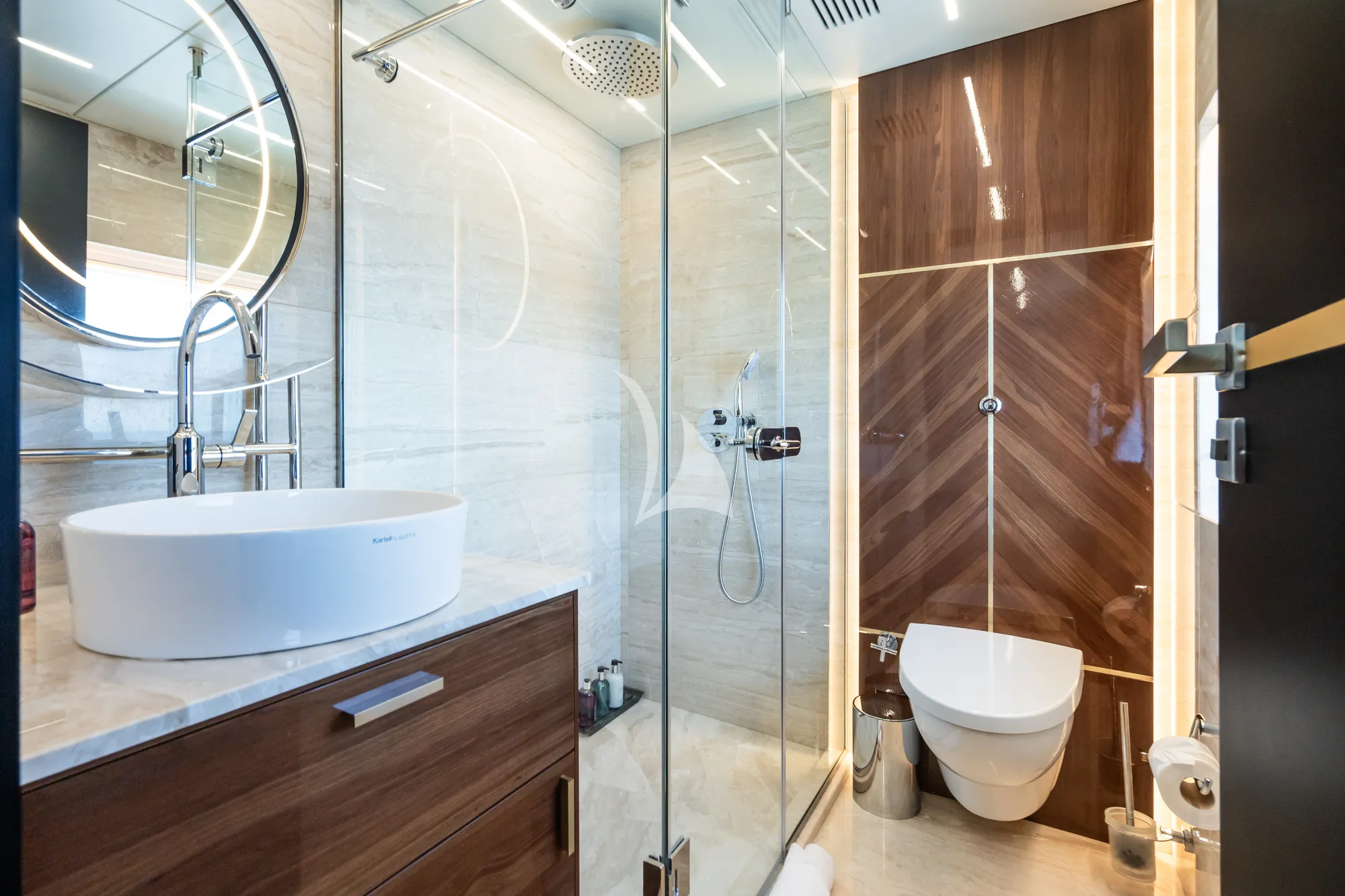 DULCE DE LECHE Blaundus B30 - VIP cabin 2 bathroom