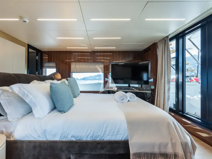 DULCE DE LECHE Blaundus B30 - master cabin 2 bed DULCE DE LECHE Blaundus B30 - master cabin 2 bed