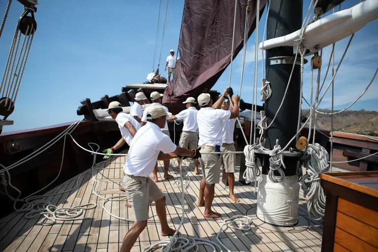 Charter Yacht DUNIA BARU - Phinisi 51m - 7 Cabins - Labuan Bajo - Komodo - Raja Ampat - Indonesia