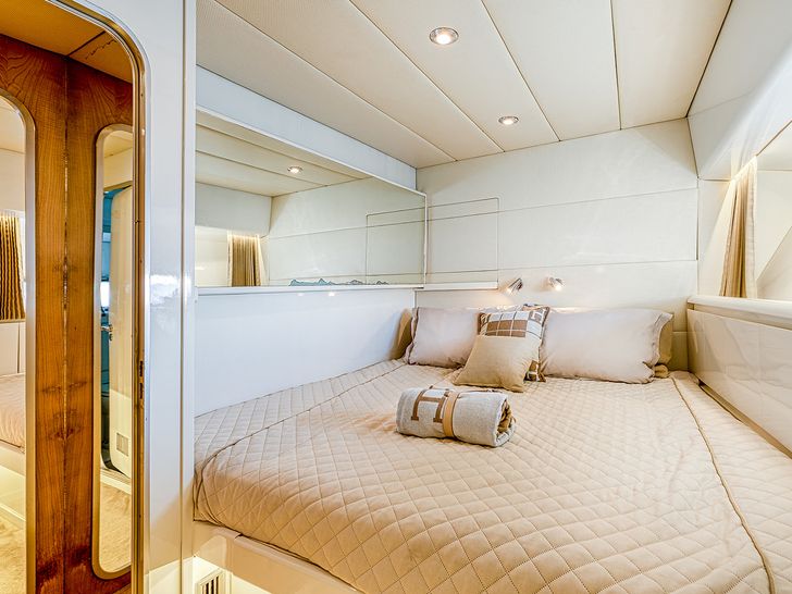 DIAMS Astondoa 69 - VIP cabin 2 DIAMS Astondoa 69 - VIP cabin 2