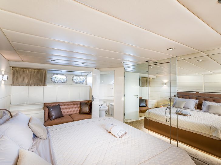 DIAMS Astondoa 69 - master cabin DIAMS Astondoa 69 - master cabin