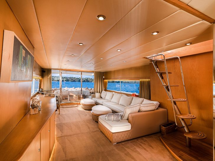 DIAMS Astondoa 69 - saloon DIAMS Astondoa 69 - saloon