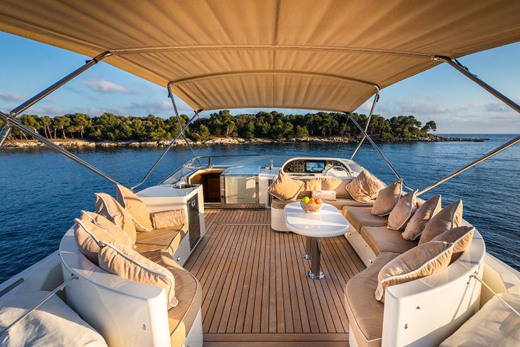 Charter Yacht DIAMS - Astondoa 69 - 4 Cabins - Cannes - Nice - St Tropez - French Riviera