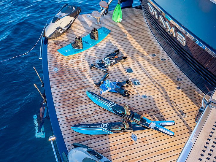 DIAMS Astondoa 69 - swim platform with the water toys DIAMS Astondoa 69 - swim platform with the water toys