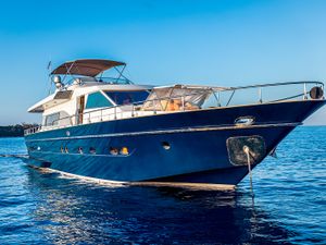 DIAMS - Astondoa 69 - 4 Cabins - Cannes - Nice - St Tropez - French Riviera DIAMS - Astondoa 69 - 4 Cabins - Cannes - Nice - St Tropez - French Riviera