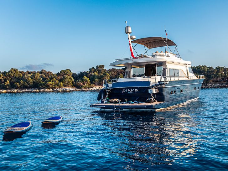 DIAMS Astondoa 69 - anchored DIAMS Astondoa 69 - anchored