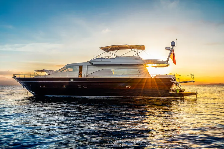 Charter Yacht DIAMS - Astondoa 69 - 4 Cabins - Cannes - Nice - St Tropez - French Riviera